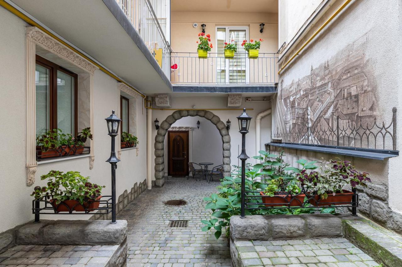Rynok Square City Center Two Bedroom Apartment! Lemberg Exterior foto